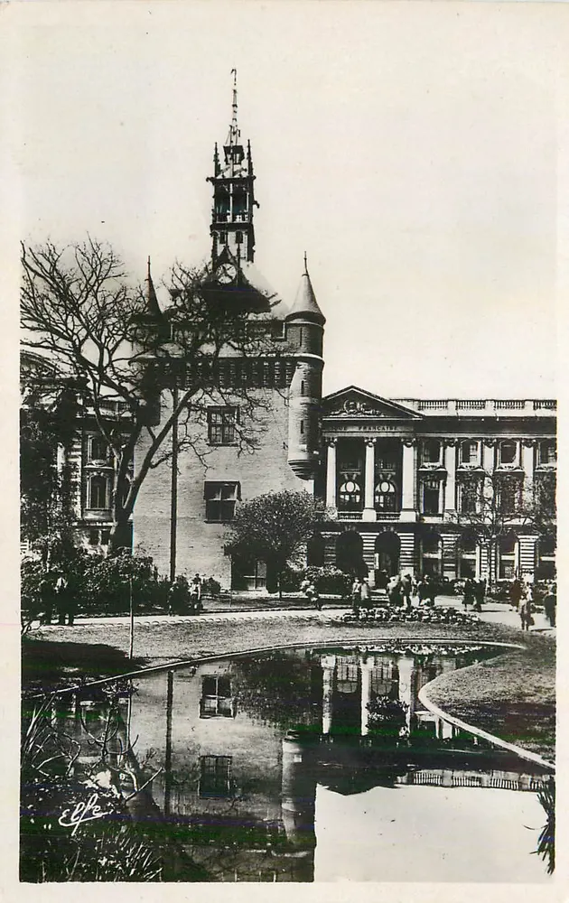 Hôtel de Ville de Nancy — vista com fonte — editor Elle - Frente